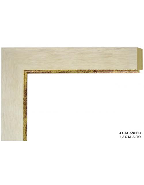 Marco a medida color crema con borde dorado