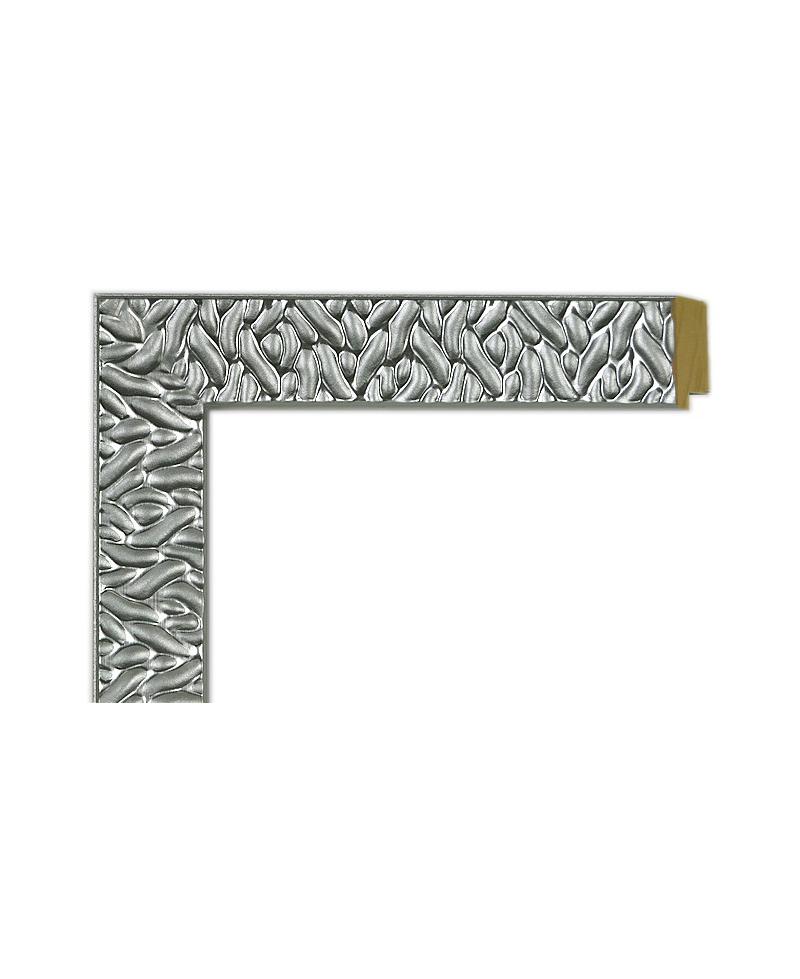 Marco a medida de color plata.