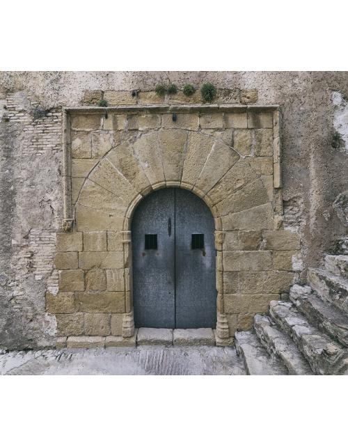 "Umbral de Fe: Capilla del Castillo de Xàtiva"