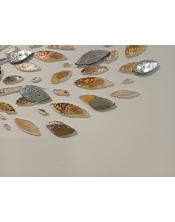 Obra de Arte Enmarcada: Dos Árboles con Hojas en Relieve Metálico, Estilo Contemporáneo