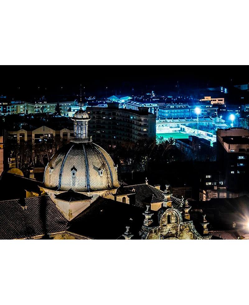 Lámina Fotográfica Cúpula Nocturna y Luces de Ciudad
