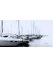 Foto Panorámica de Veleros en Blanco y Negro