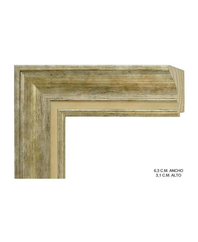 Moldura plata y crema