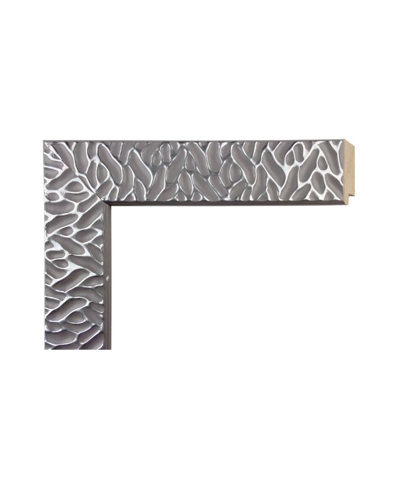 Marco a medida de color plata.