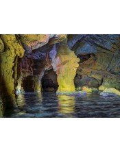 Interior de la cova Tallada