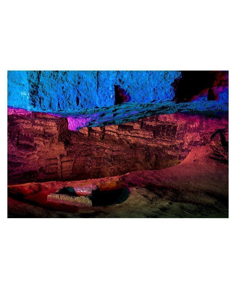 Interior de la cova Tallada